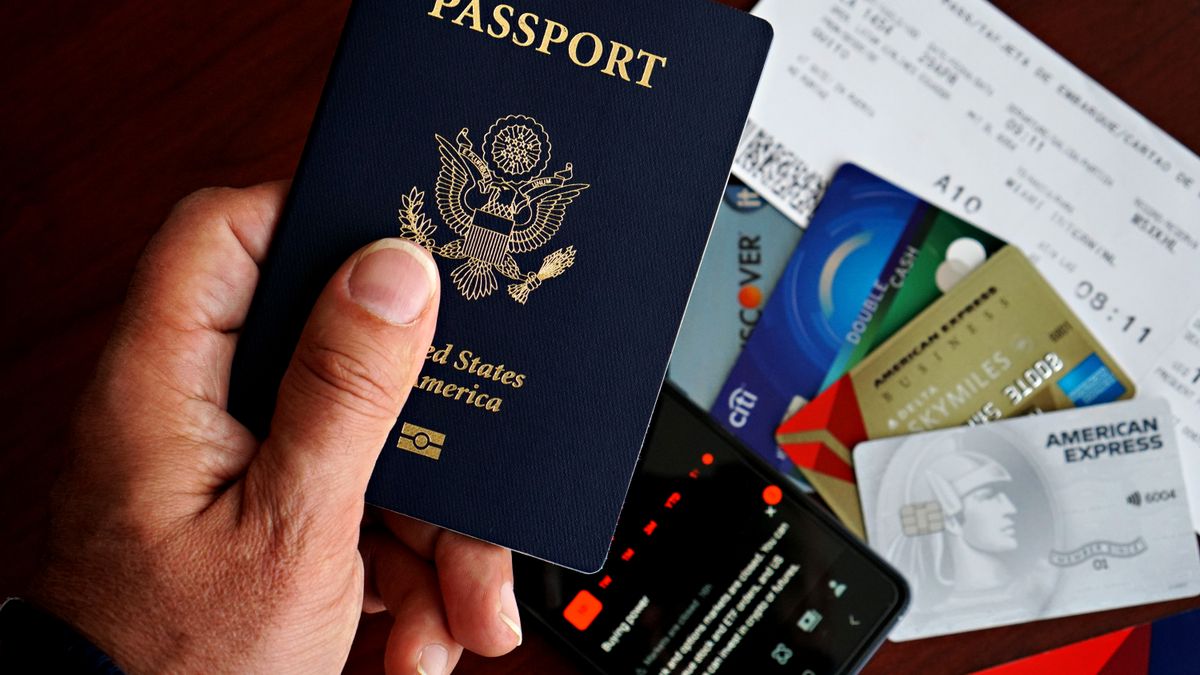 Travel documents needed at US land border crossing on ESTA