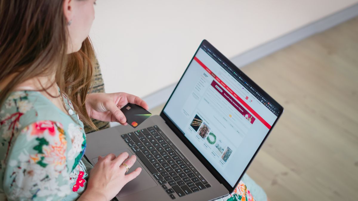 Paying the ESTA cost for families online by card