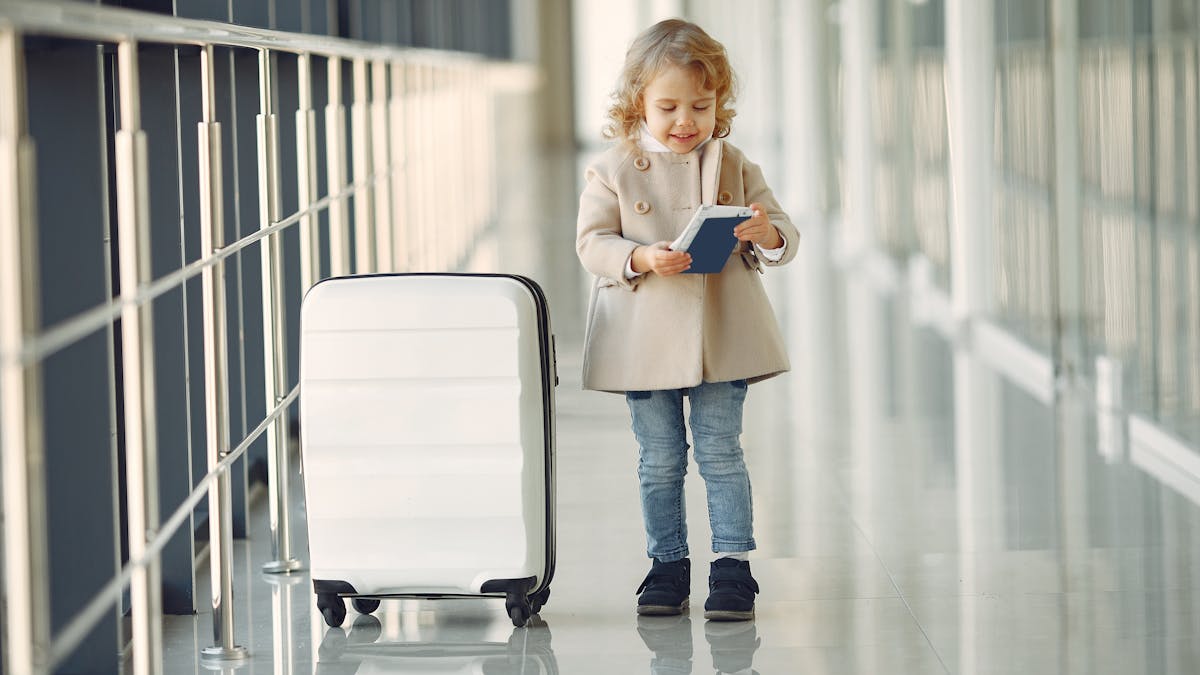 Parents organising ESTA family travel documents for children