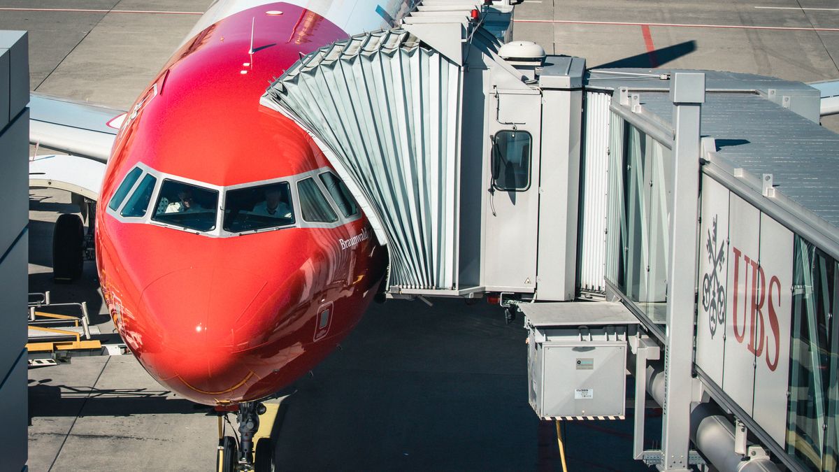 Connecting flight gate where ESTA transit refused issues can arise