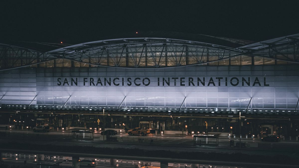 International terminal where US transit requires an ESTA