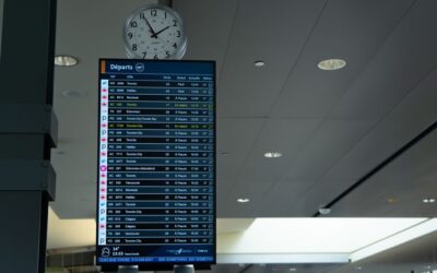 Airport departure board, a reminder of the deadline that matters when overstaying on an ESTA