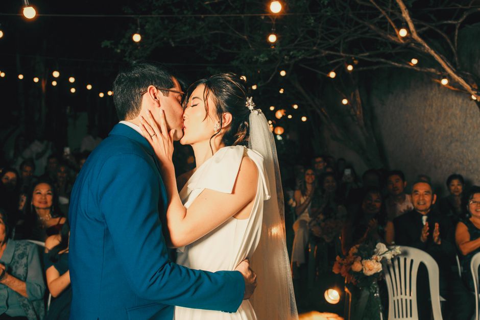 Couple celebrating a wedding, the focus of getting married on an ESTA in the USA
