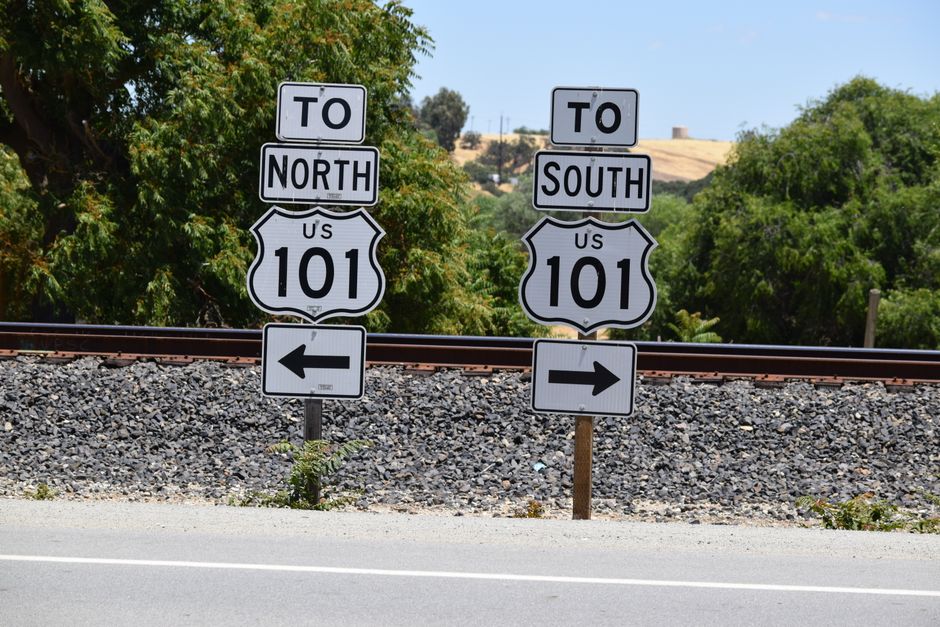 US road signs in miles per hour that ESTA visitors must follow when driving