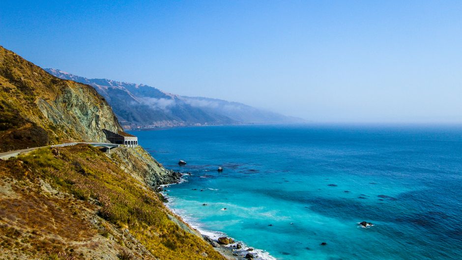 Scenic US coastal drive enjoyed by an ESTA visitor on a road trip