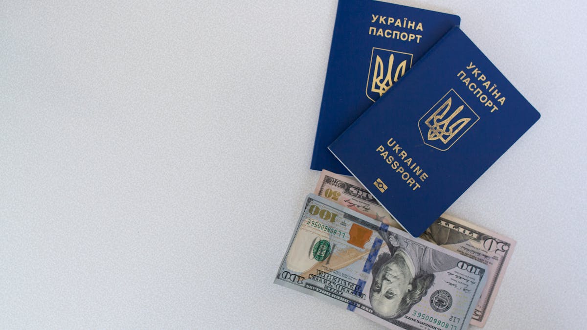 Comparing ESTA vs visa for children with a child passport