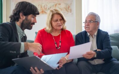 A person helping a family member apply for a US ESTA travel authorization online